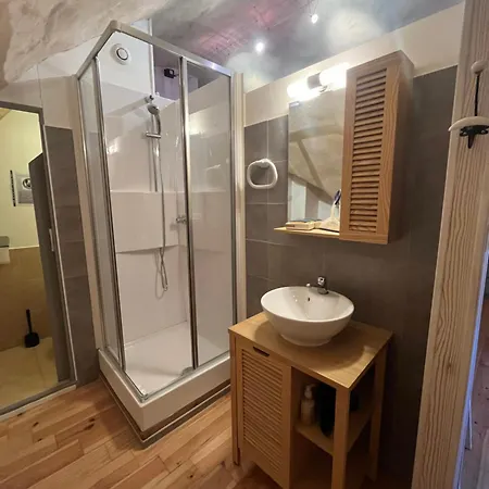 La Fleurine In Mostuejouls, Gorges Du Tarn * Mostuéjouls