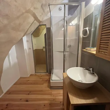 La Fleurine In Mostuejouls, Gorges Du Tarn * Mostuéjouls